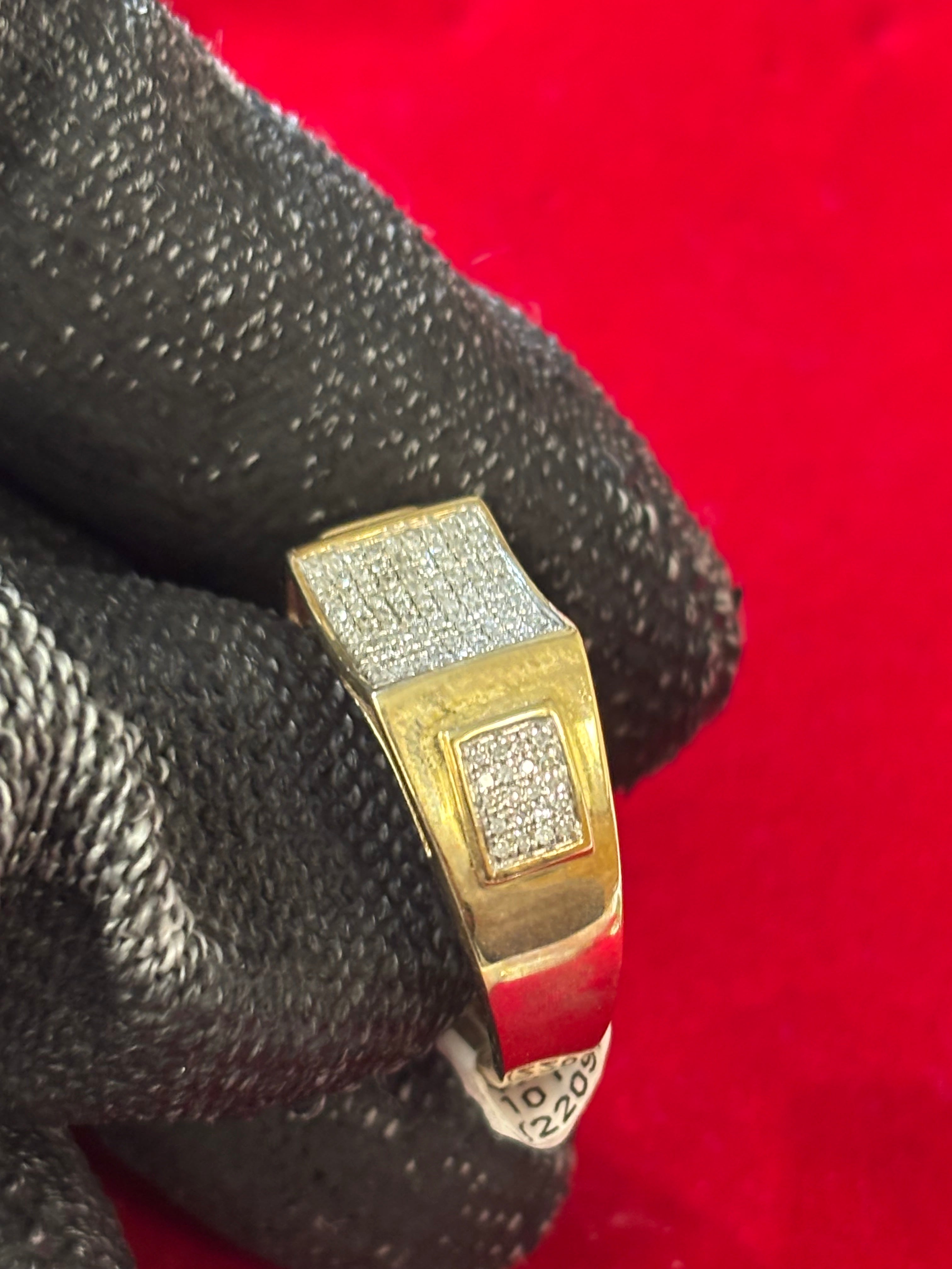 10KT Gold & Diamond 0.28 CTW