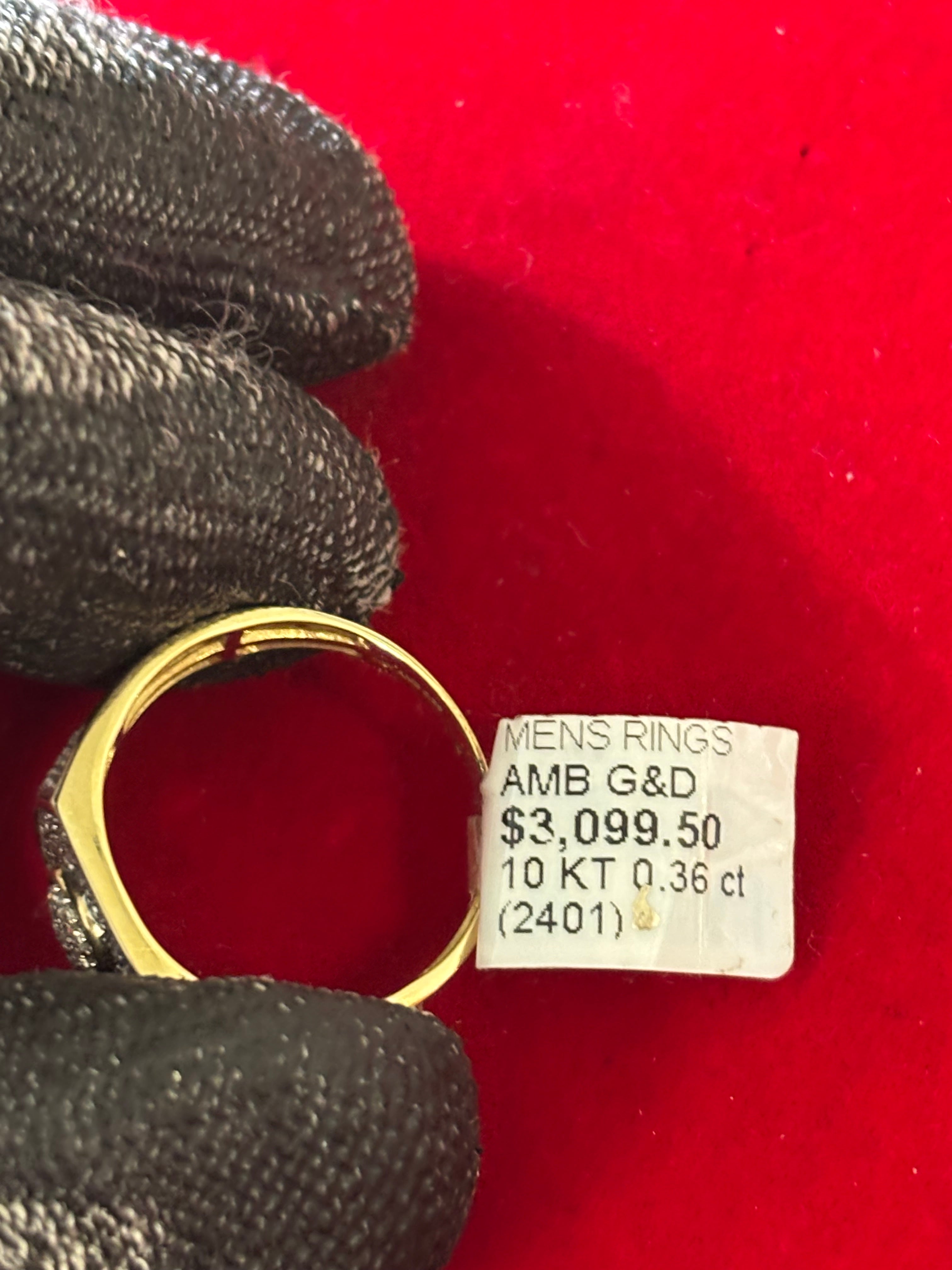 10KT Gold and Diamond Ring 0.36 CTW