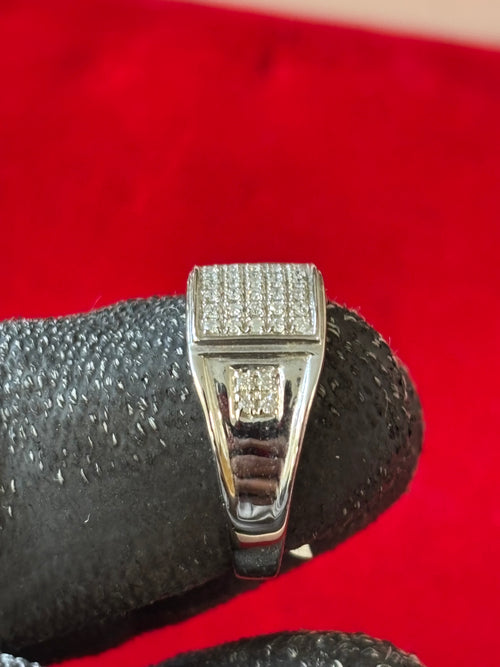 10KT Gold & Diamond 1/4 CTW