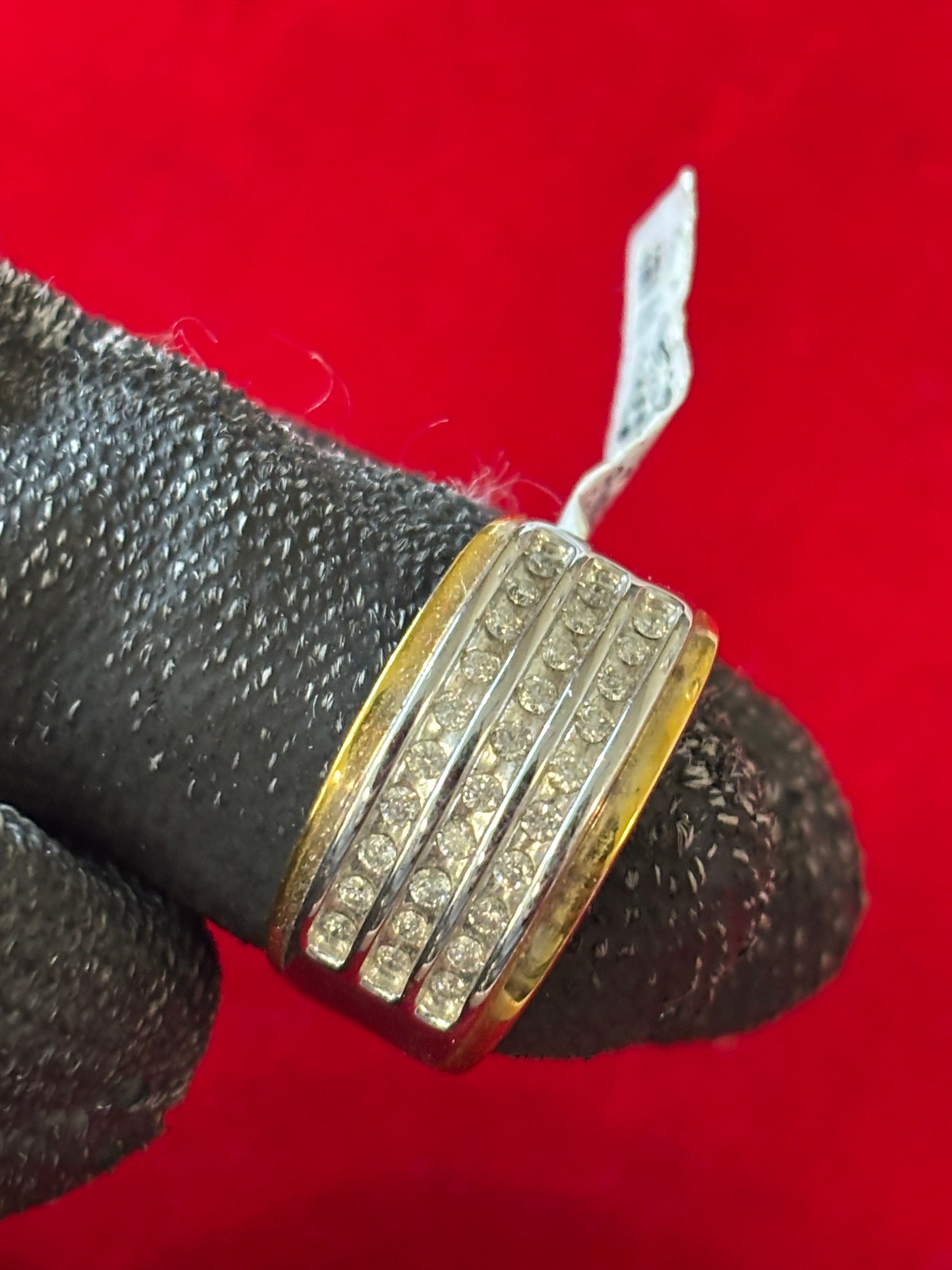 10KT Gold & Diamond 0.48 CTW