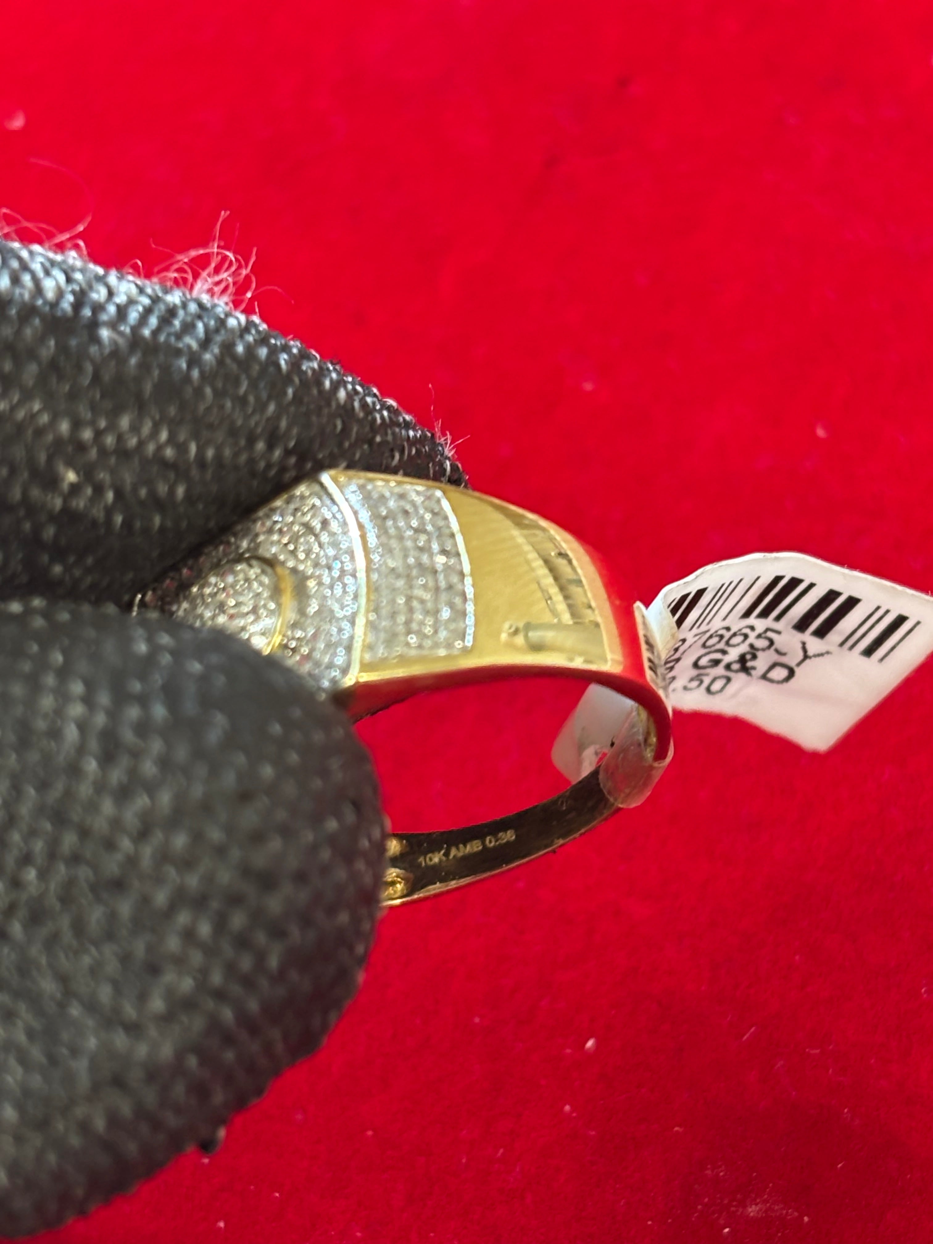 10KT Gold and Diamond Ring 0.36 CTW