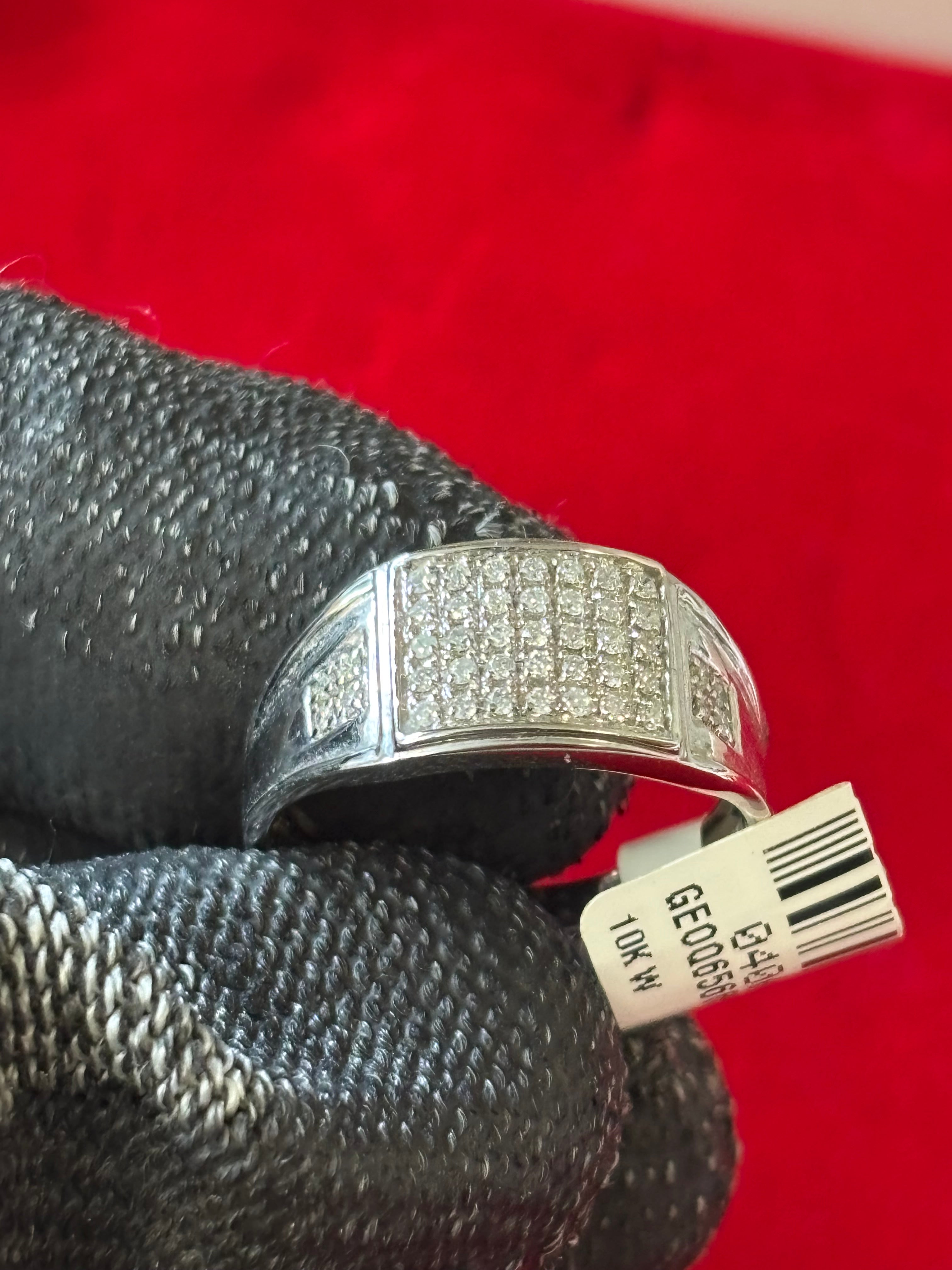 10KT Gold & Diamond 1/4 CTW