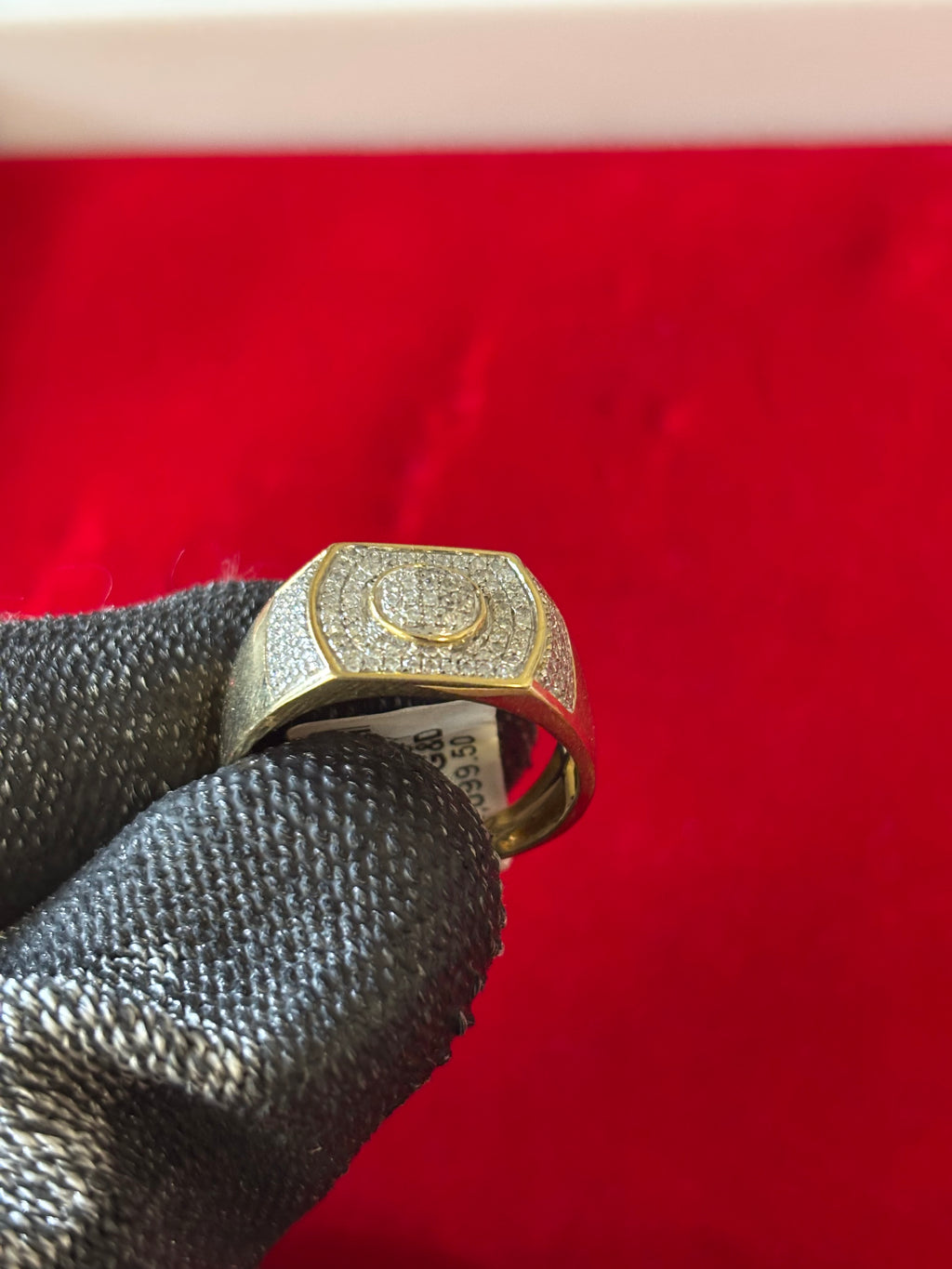 10KT Gold and Diamond Ring 0.36 CTW